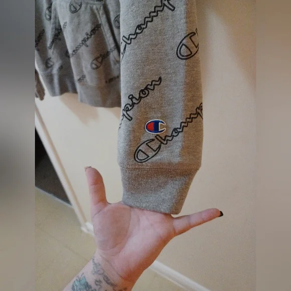 Champion hoodie - Picture 2 of 5